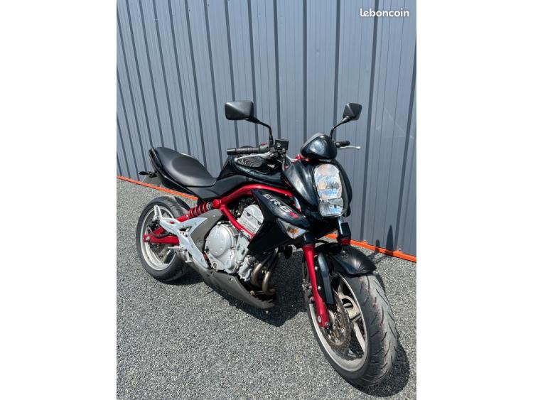 KAWASAKI ER-6
